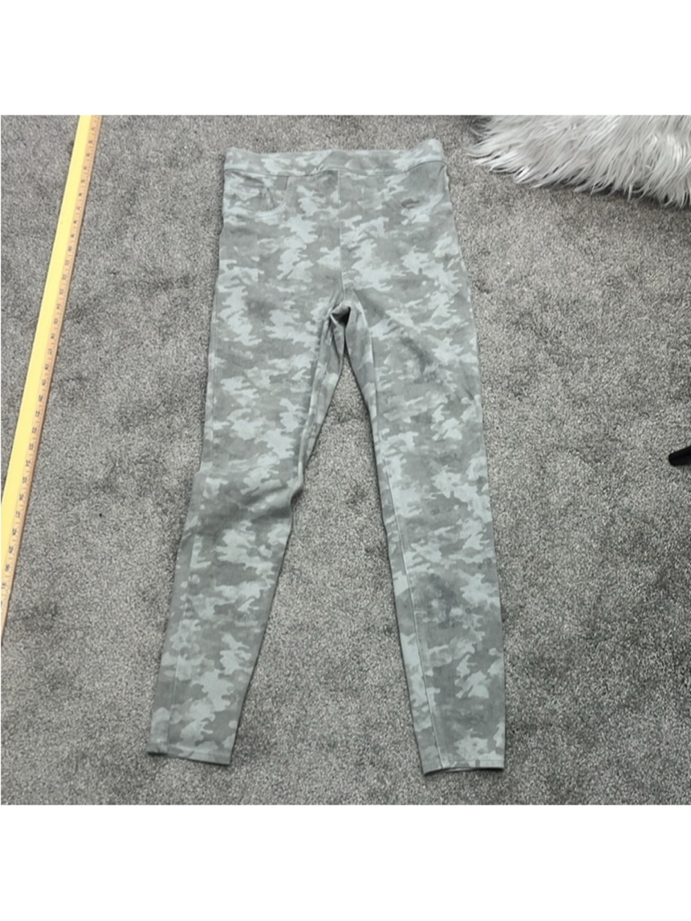 Spanx Camo High Rise Jeggings Pull On  Pockets Size Medium